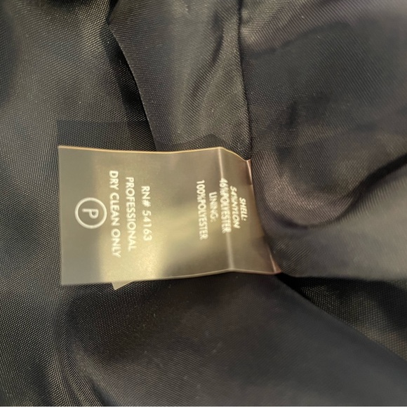 COPY - NEW with tags. Calvin Klein lace dress with black lining, back slit. Siz… - Picture 8 of 8